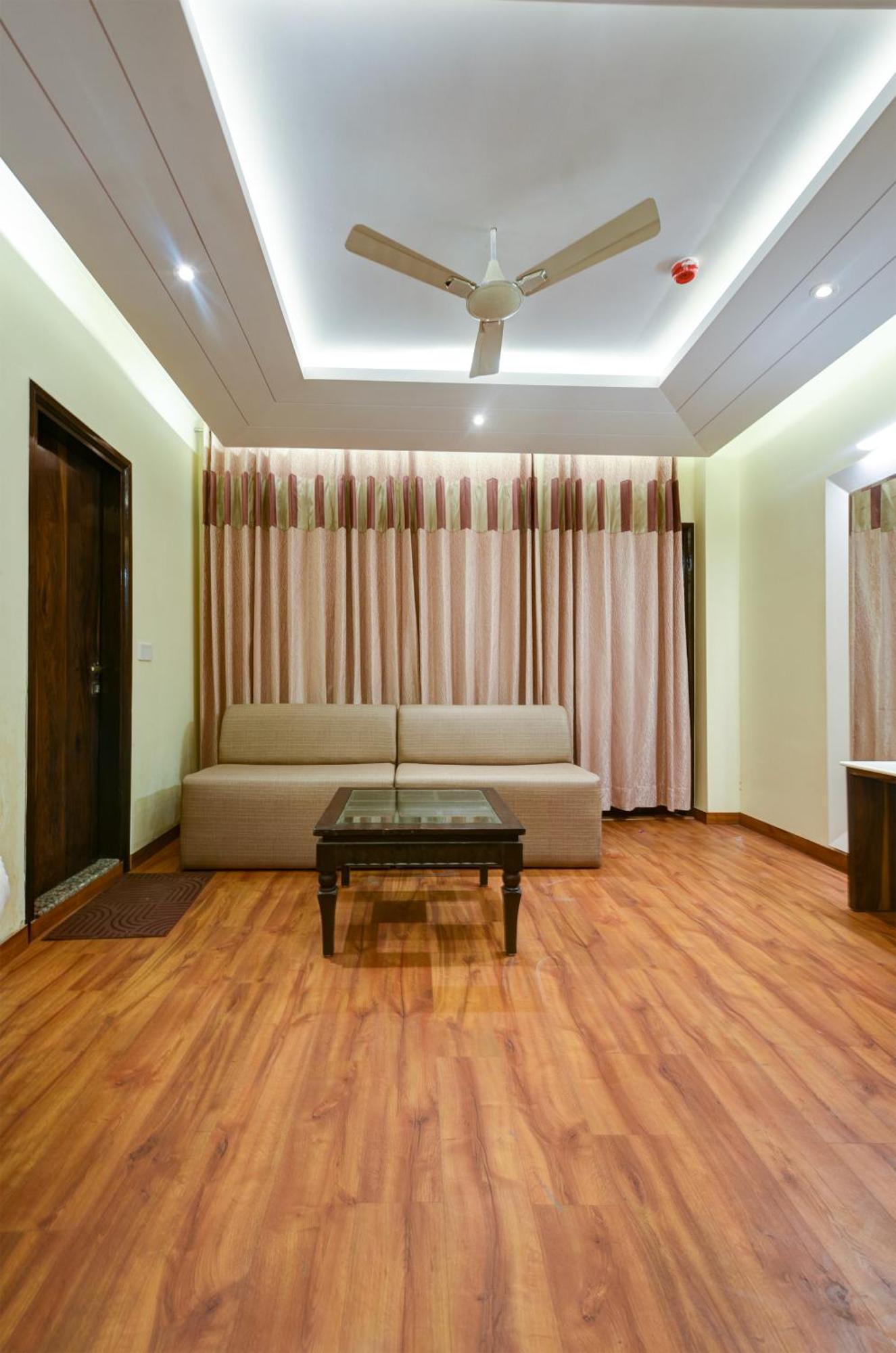 Hotel Geet Deluxe نيودلهي المظهر الخارجي الصورة