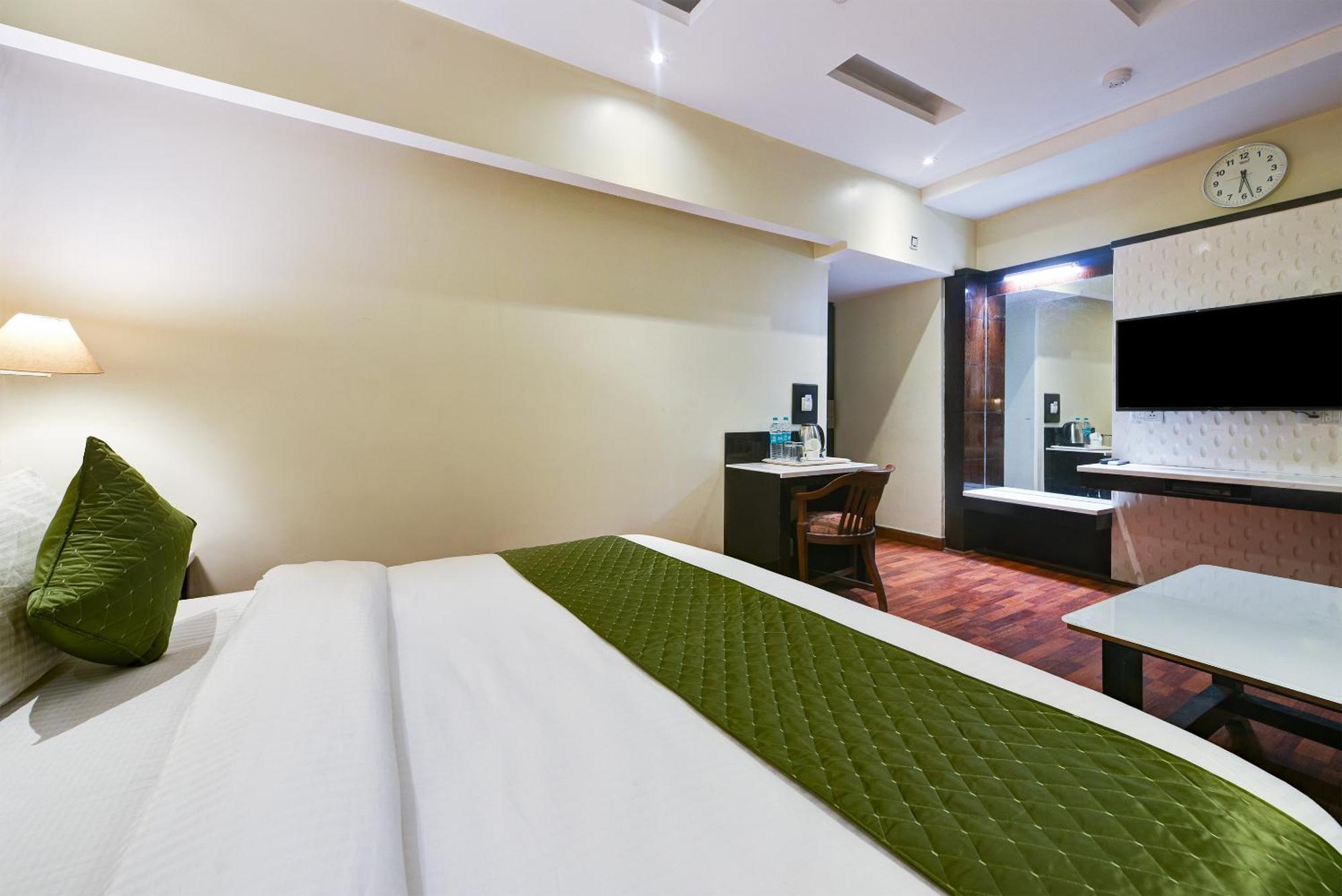 Hotel Geet Deluxe نيودلهي المظهر الخارجي الصورة