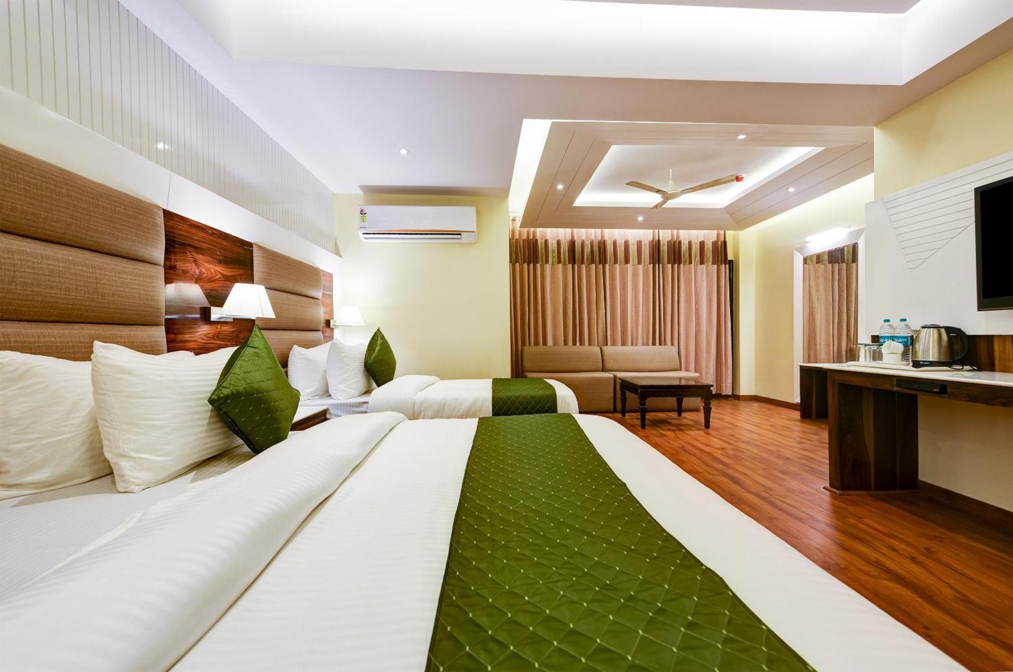 Hotel Geet Deluxe نيودلهي المظهر الخارجي الصورة
