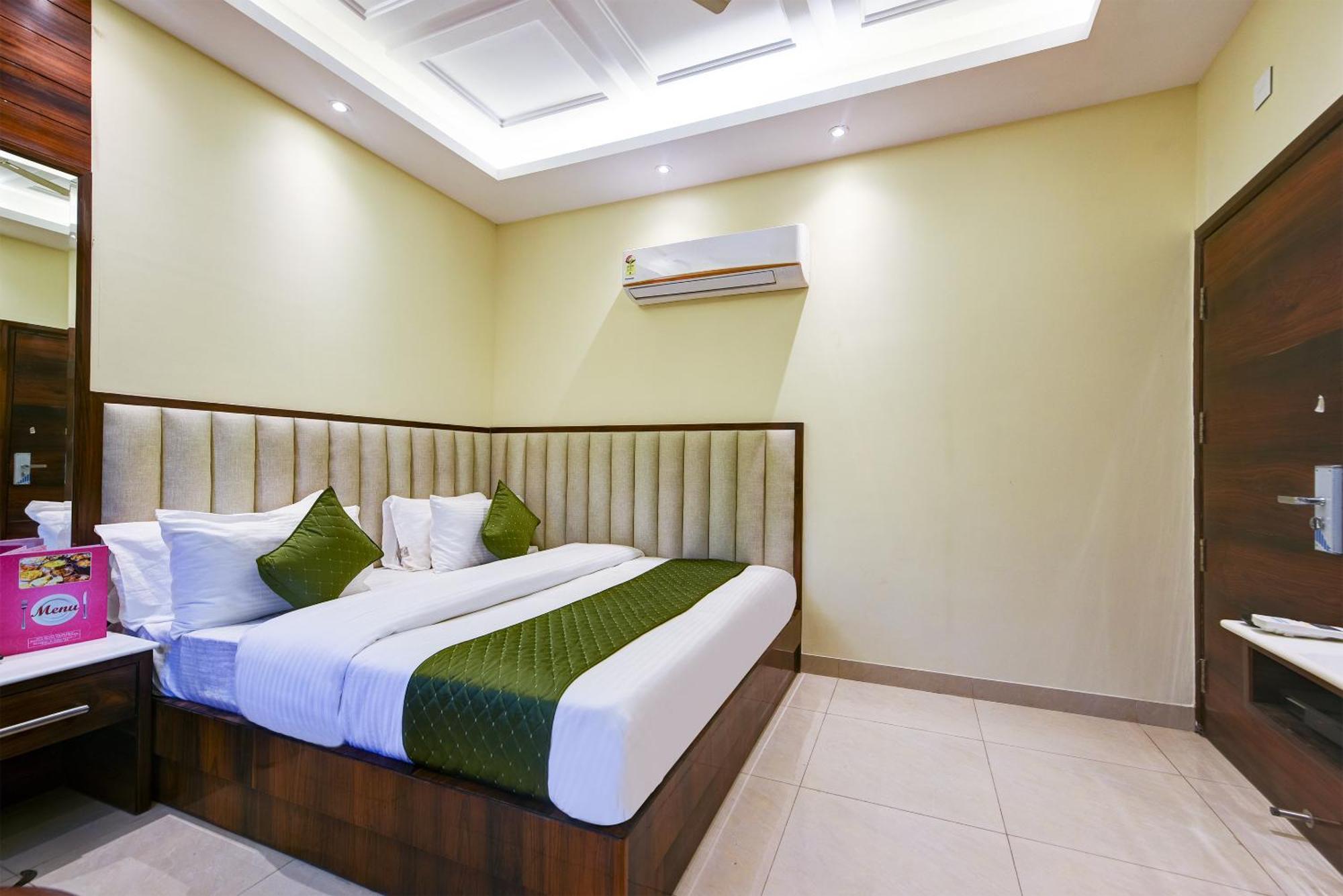 Hotel Geet Deluxe نيودلهي المظهر الخارجي الصورة
