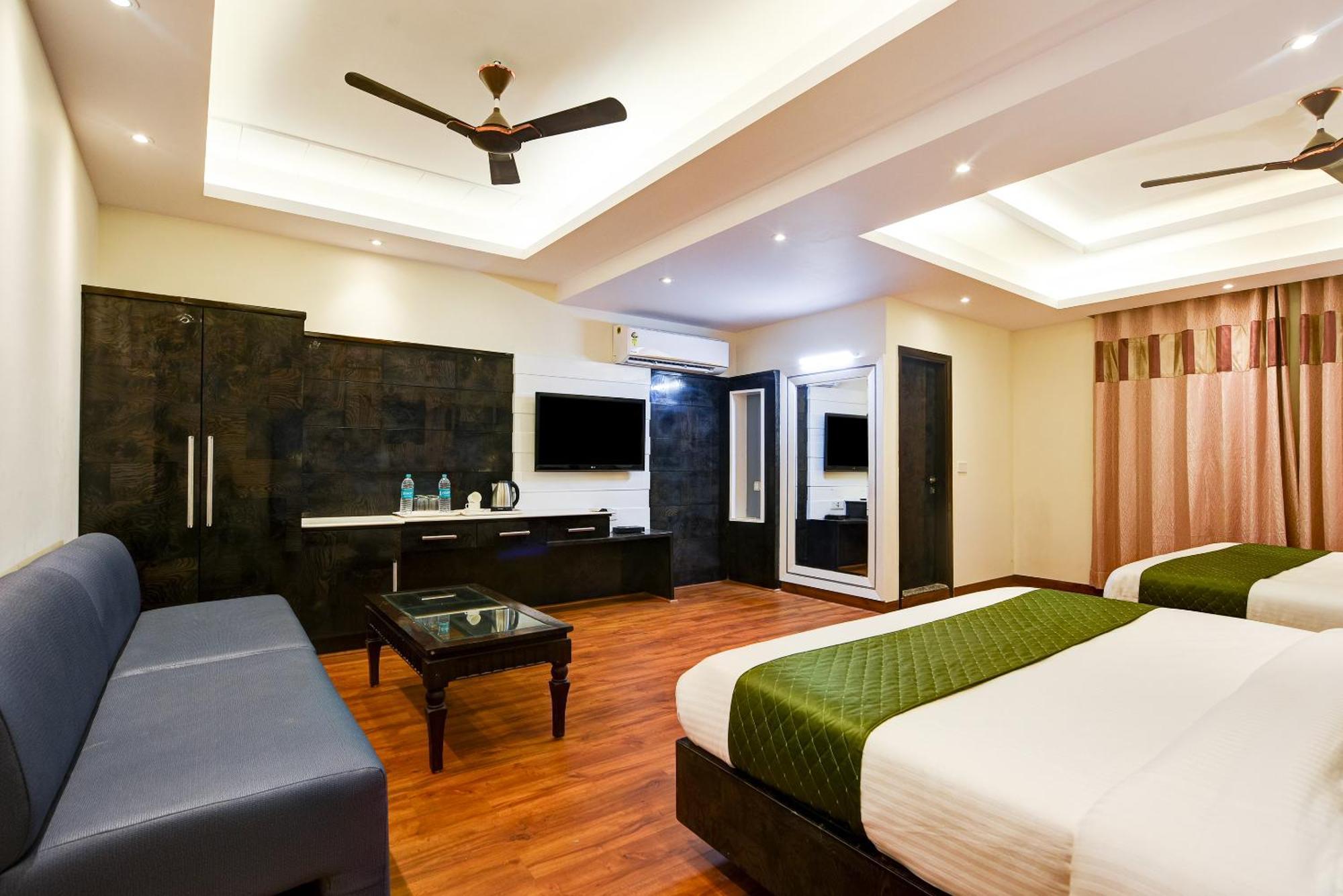 Hotel Geet Deluxe نيودلهي المظهر الخارجي الصورة