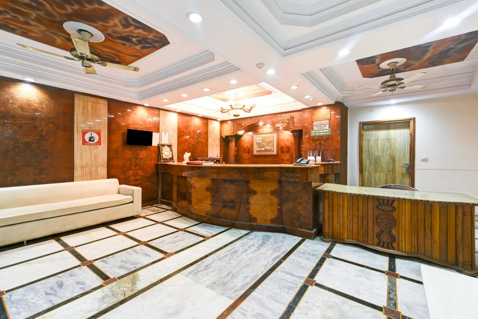 Hotel Geet Deluxe نيودلهي المظهر الخارجي الصورة